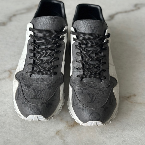 Authentic LV Run Away Sneakers - MENS - Picture 5 of 5